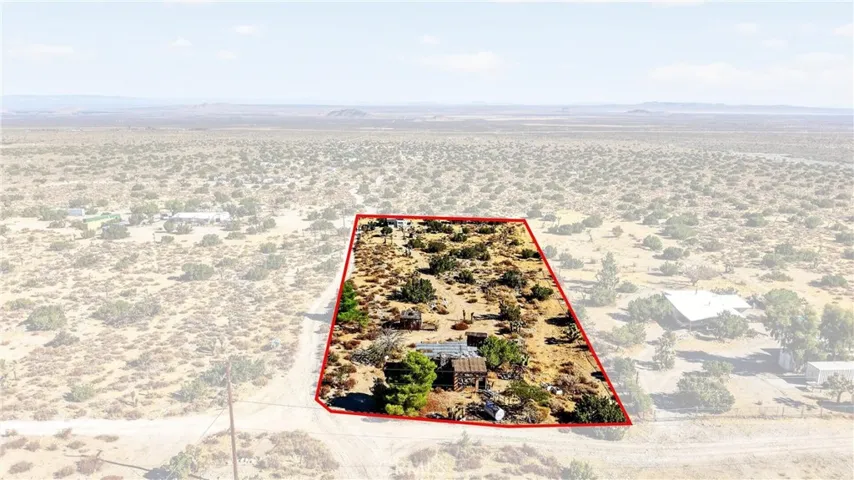 23503-e-ave-z-llano-ca-93544-aerial-cabin-mountain-view.jpg