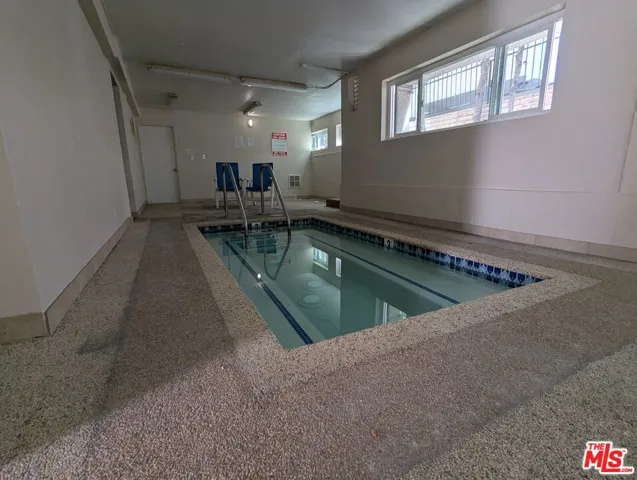 5412 Lindley Avenue 218, Encino, California 91316 — photo 4