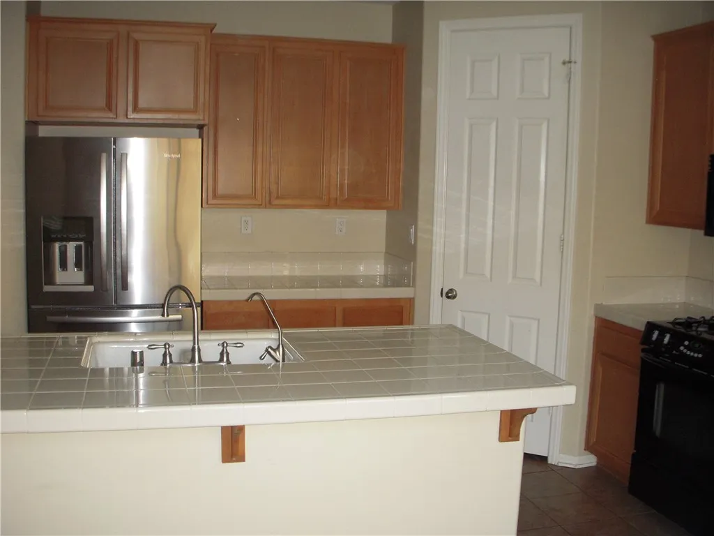 3046 Caper Bush Ct, Hemet, California 92545 — photo 5