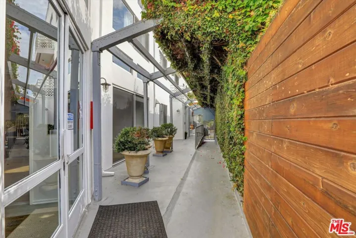842 11th St 2, Santa Monica, California 90403 — photo 5