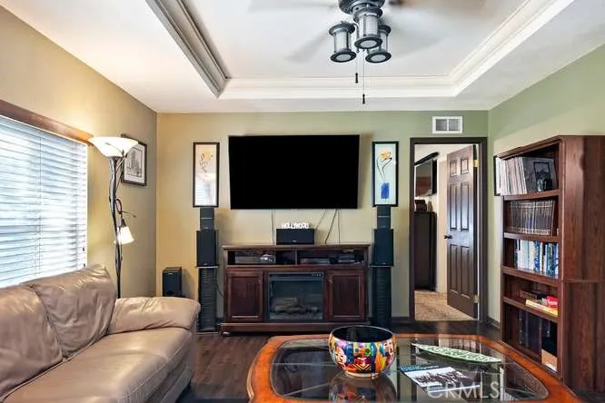 Light and Bright Living room
