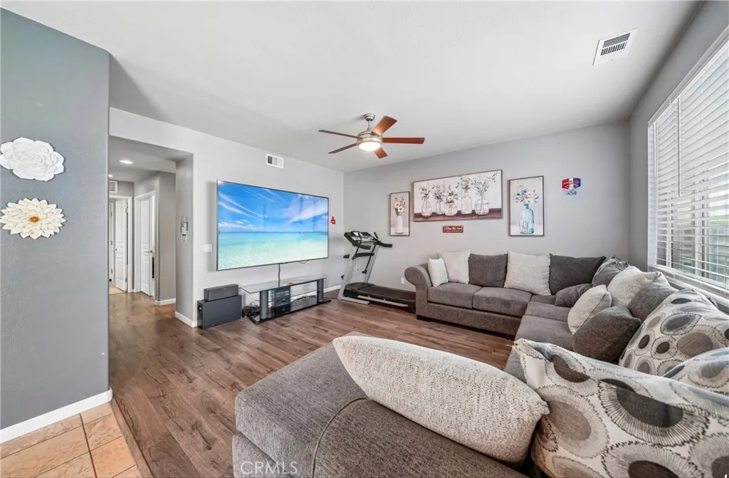 16735 Desert Star, Victorville, California 92394 — photo 5