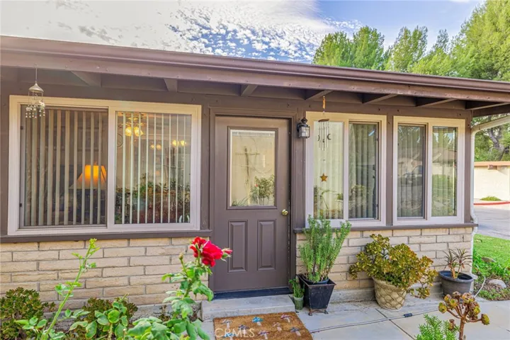 26337 Oak Highland Drive A, Newhall, California 91321 — photo 5