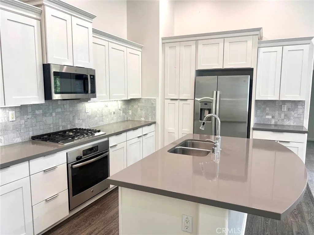 86 Rose Arch, Irvine, California 92620 — photo 5