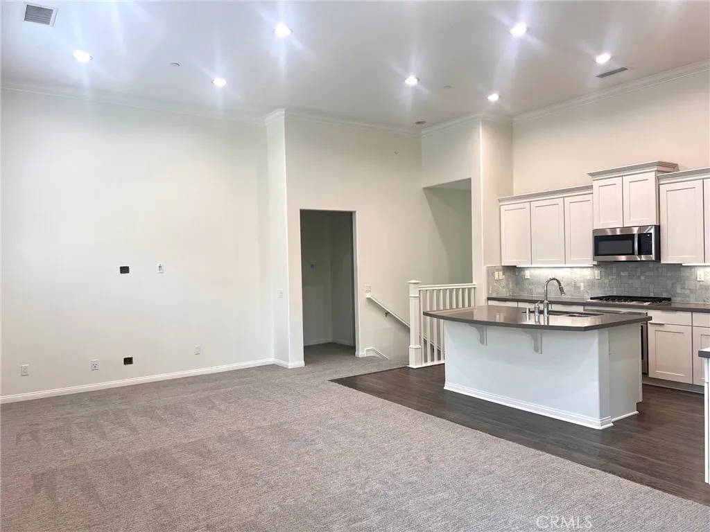 86 Rose Arch, Irvine, California 92620 — photo 4