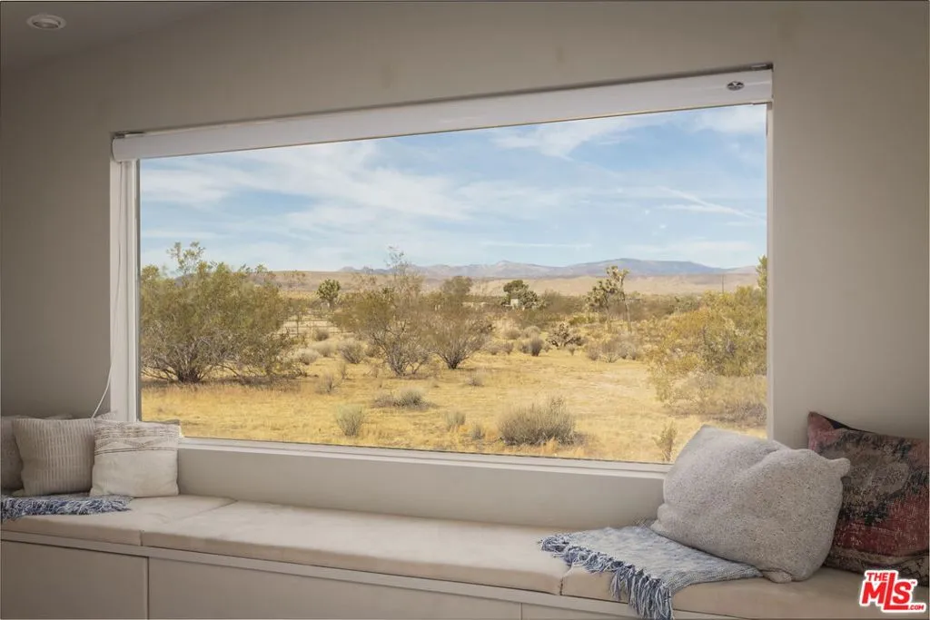 978 Hilton Avenue, Yucca Valley, California 92284 — photo 5