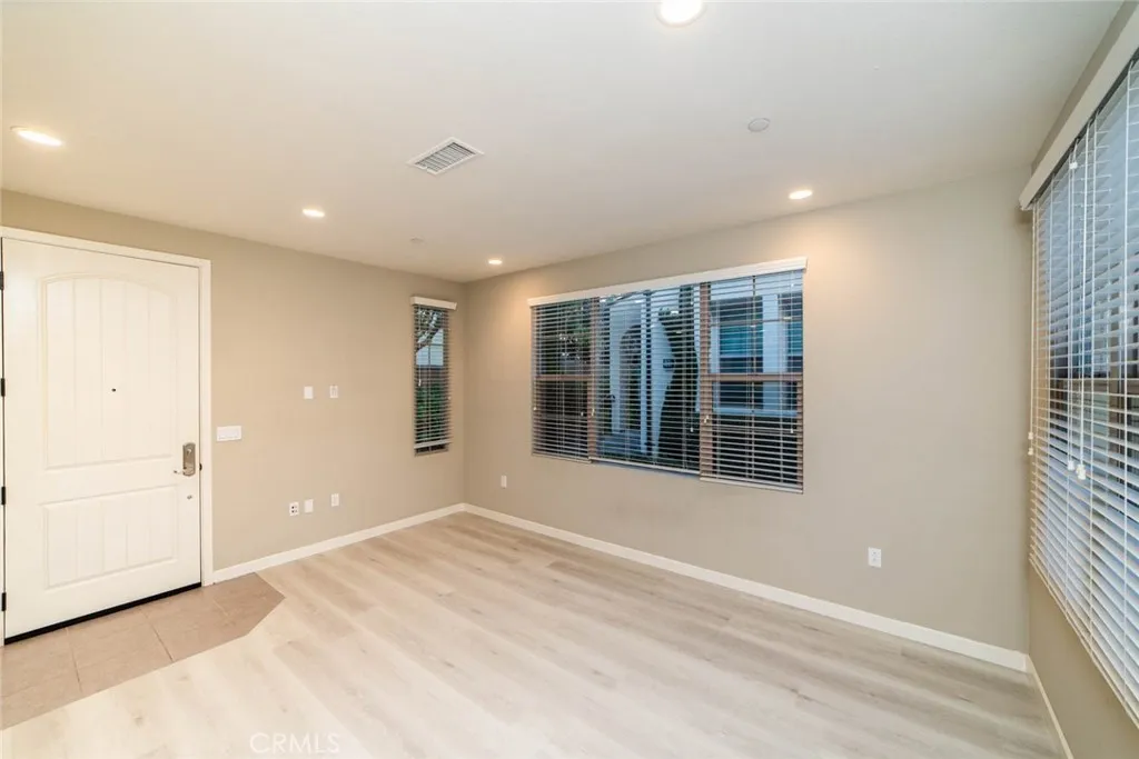 128 Tubeflower, Irvine, California 92618 — photo 5