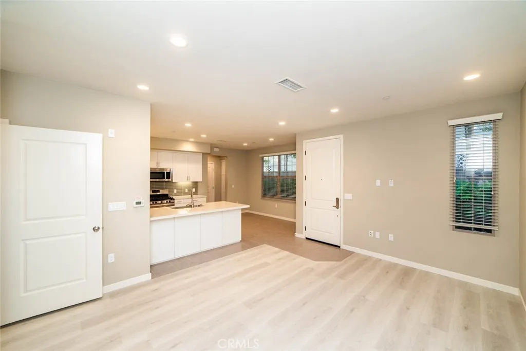 128 Tubeflower, Irvine, California 92618 — photo 4