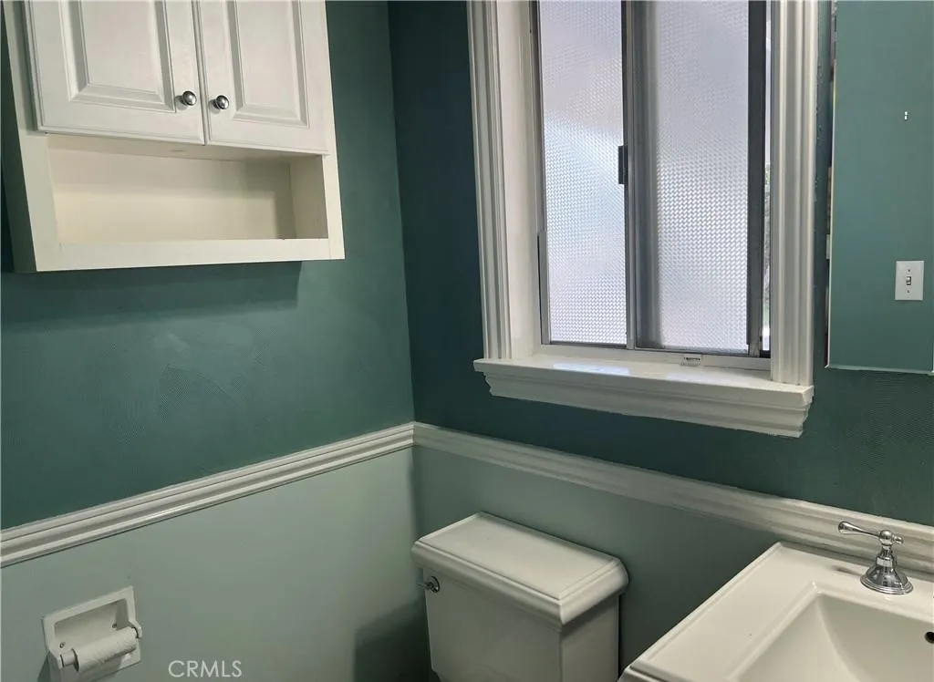 1/2 bath off kitchen