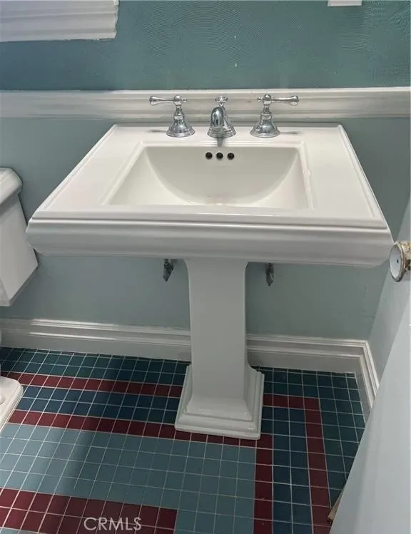 1/2 bath off kitchen