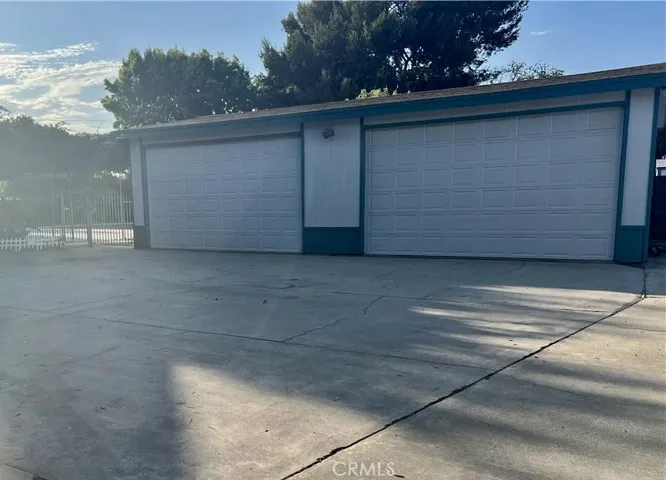 2 (2-car garages)