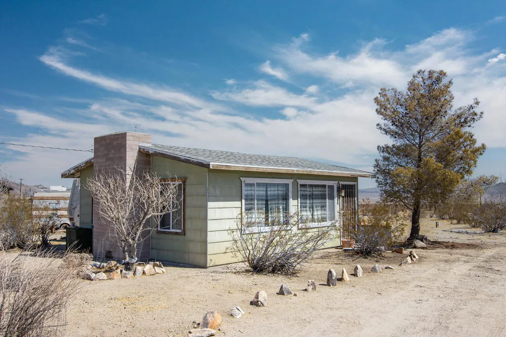 59962 Rocky Ave