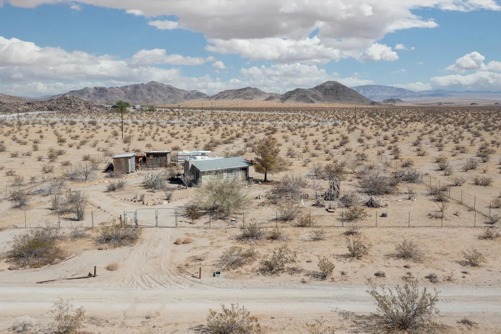 59962 Rocky Avenue, Landers, California 92285 — photo 4