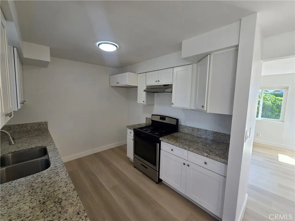 219 15th Street 7, Huntington Beach, California 92648 — photo 5