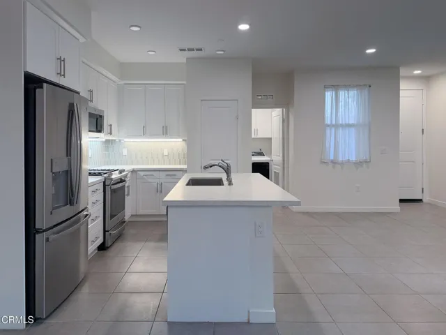 1568 E Thompson Boulevard, Ventura, California 93001 — photo 5
