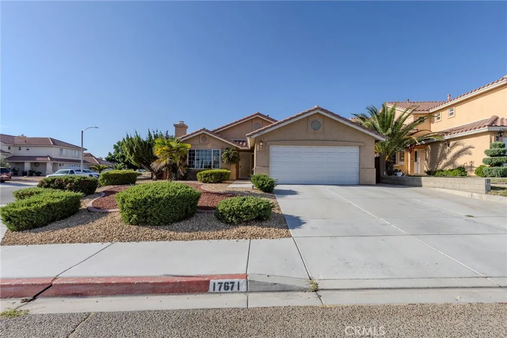 17671 Electra Drive, Victorville, California 92395 — photo 5
