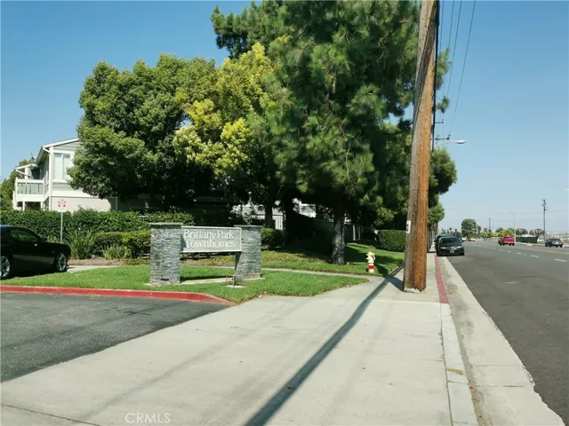 926 W Philadelphia Street 26, Ontario, California 91762 — photo 4