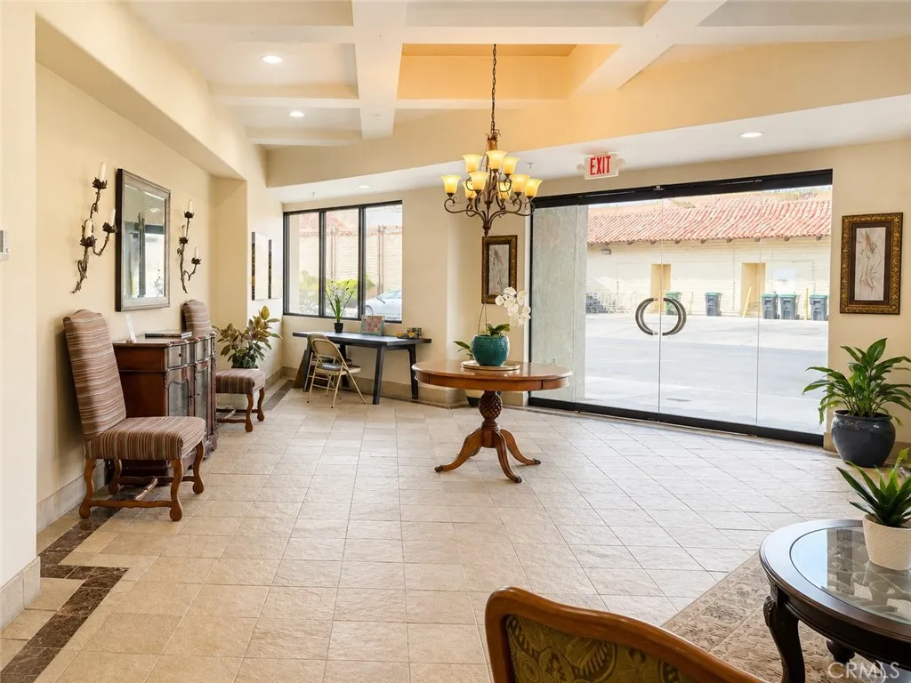 Luxurious Entry