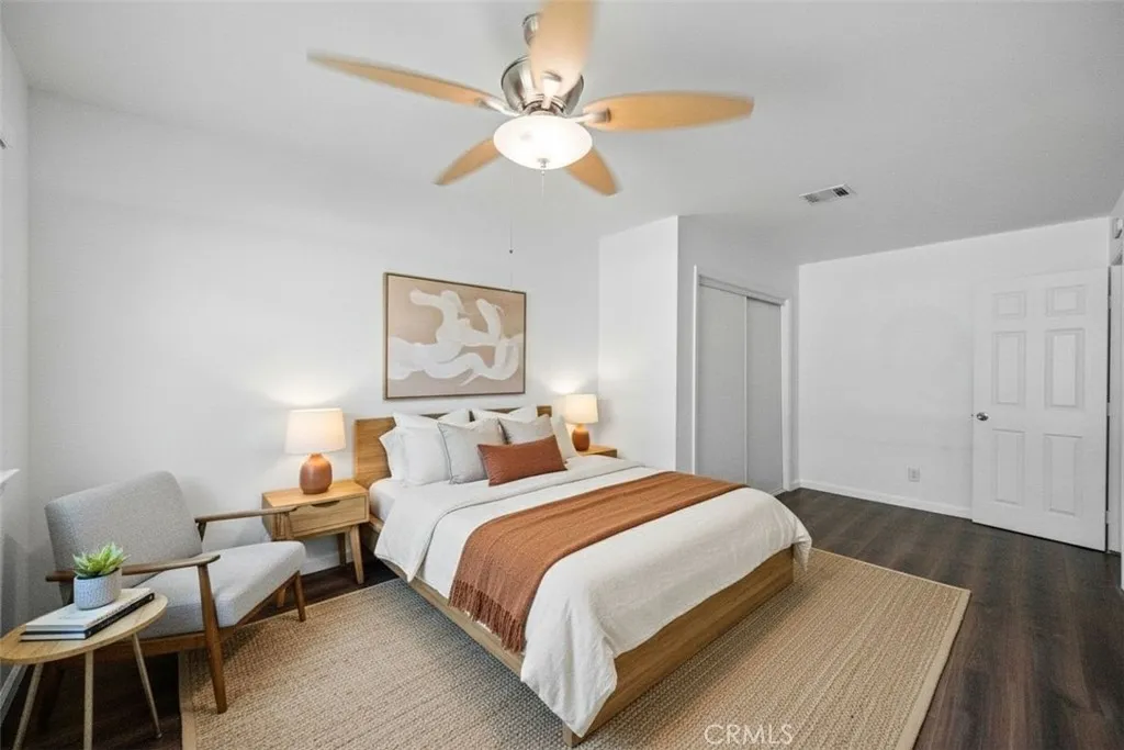 Virtual Staged Unit 45035 Virtual Staged Unit 45035