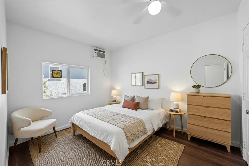 Virtual Staged Unit 45035 Virtual Staged Unit 45035