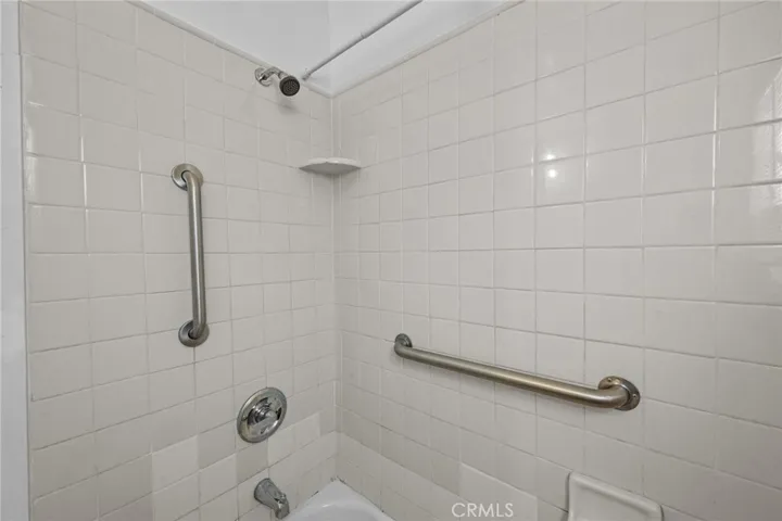 45035 Bathroom