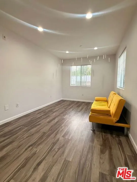 3740 Mayfield Avenue, Glendale, California 91214 — photo 4