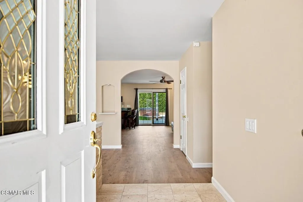 273 Locust Avenue, Oak Park, California 91377 — photo 4