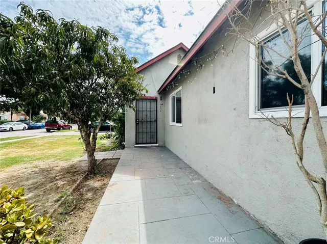 3320 Tenaya Avenue, Lynwood, California 90262 — photo 4