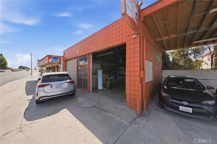 10452 Alondra, Bellflower, California 90706 — photo 4
