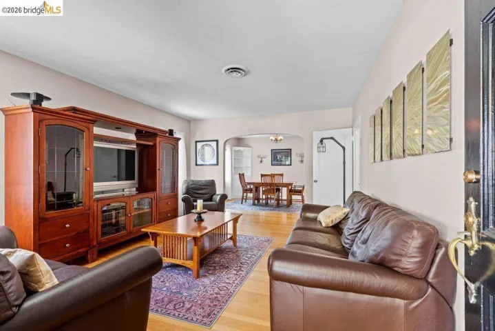 2214 U St, Sacramento, California 95818 — photo 4