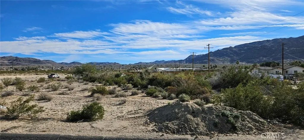 800 Utah Trl., 29 Palms, California 92277 — photo 4