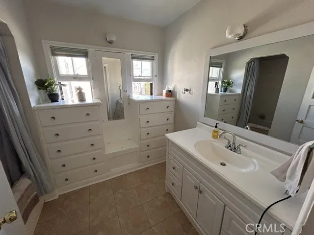 Bathroom Bathroom