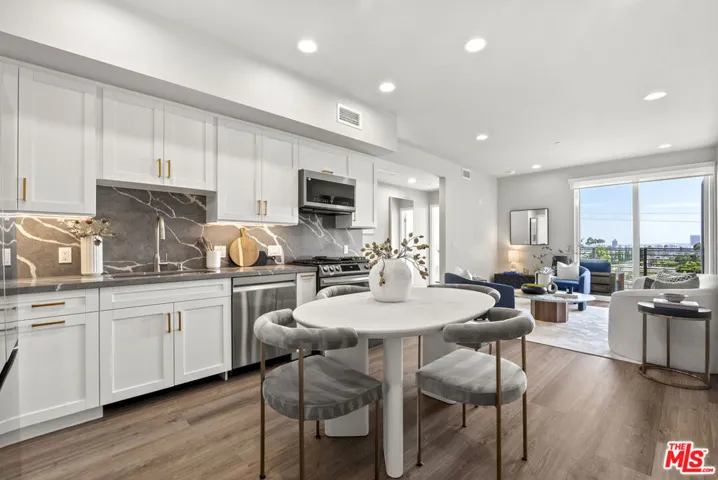 7428 Santa Monica Boulevard Ph 505, West Hollywood, California 90046 — photo 4