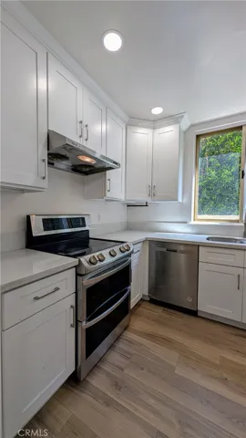 Double oven stove and dish washer