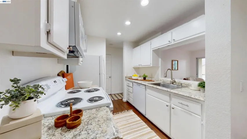 683 Newbury Ln 274, Hayward, California 94544 — photo 4