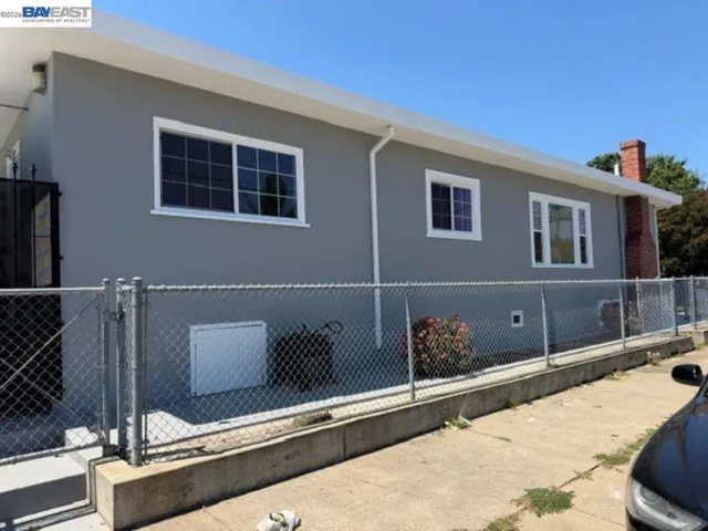 2050 102nd Ave, Oakland, California 94603 — photo 5