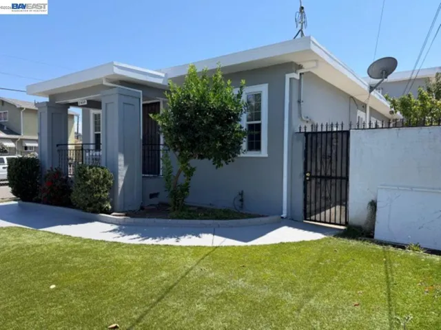 2050 102nd Ave, Oakland, California 94603 — photo 4