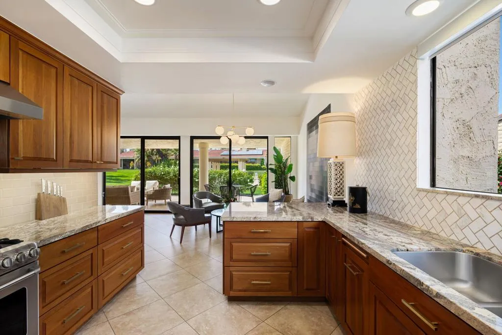37-web-or-mls-JCOroGrande_OPMG_0325_037 37-web-or-mls-JCOroGrande_OPMG_0325_037