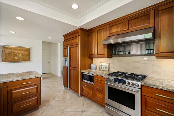 33-web-or-mls-JCOroGrande_OPMG_0325_033