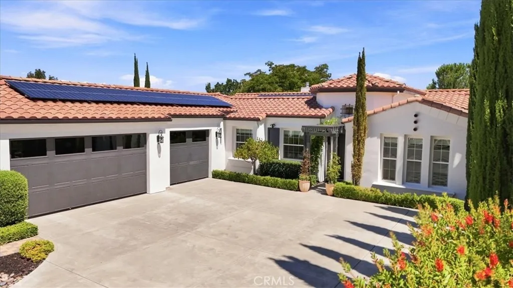 951 Vista Cerro Dr
