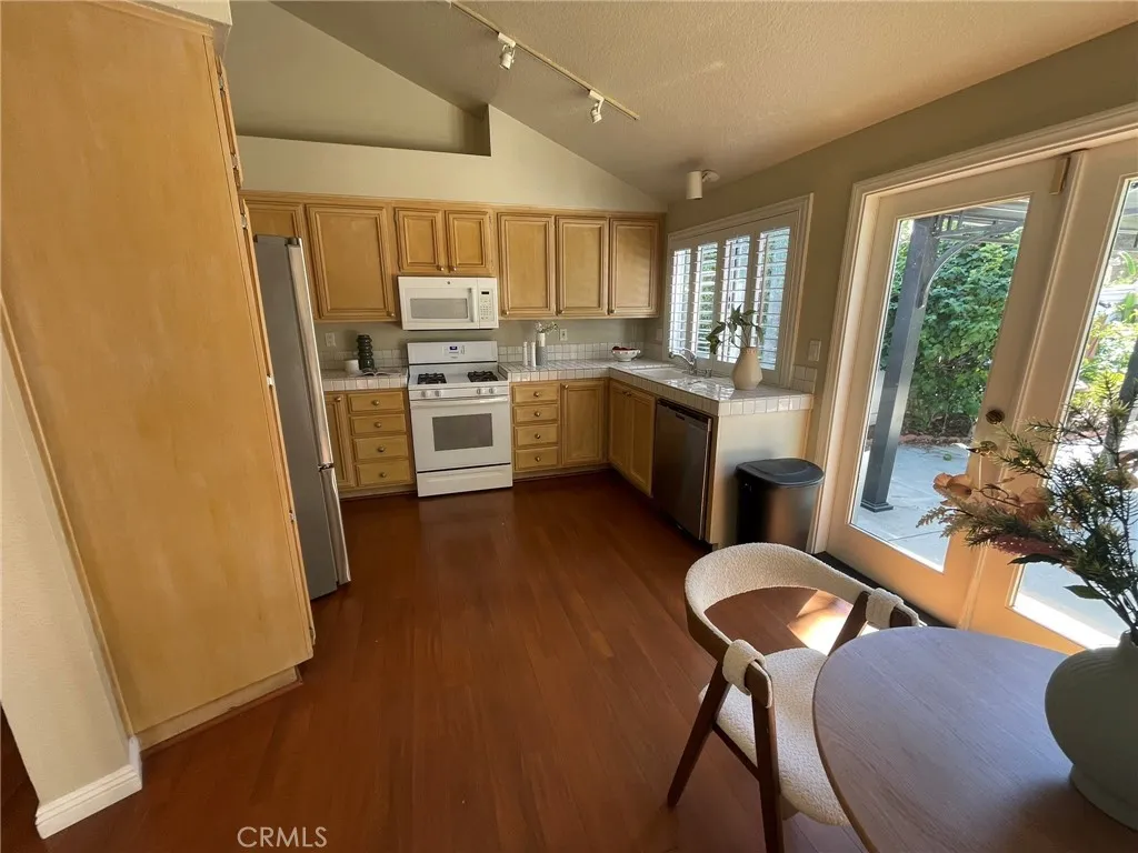 4 Del Italia, Irvine, California 92614 — photo 5