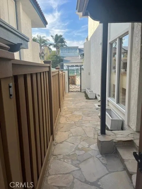 Sideyard Sideyard