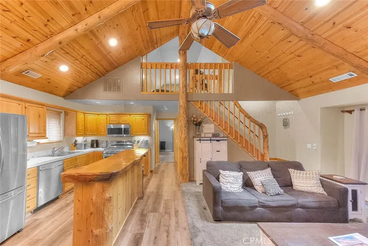 912 Nana, Big Bear City, California 92314 — photo 4