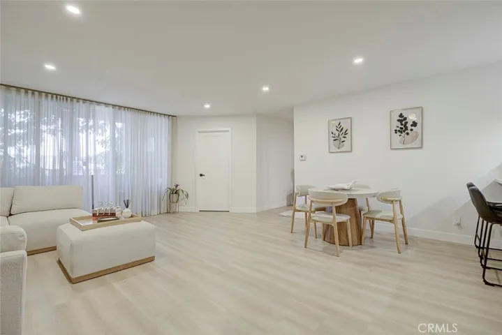 5411 Tyrone Avenue 203, Sherman Oaks, California 91401 — photo 5