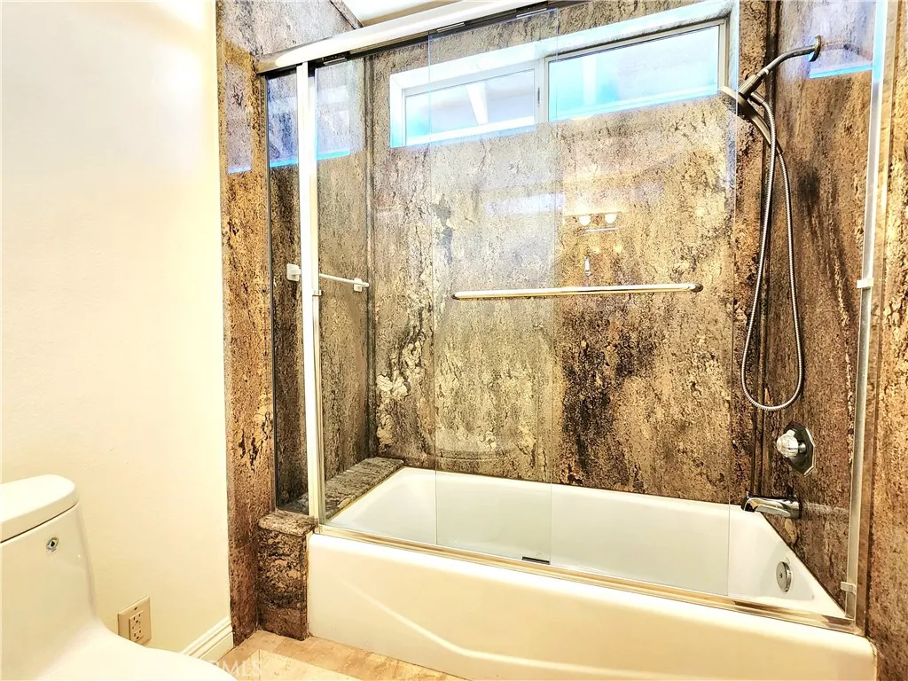 Jack and Jill Bathroom for 2nd and 3rd Bedroom