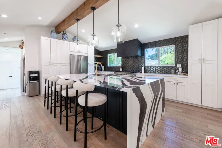 15710 Hartsook Street, Encino, California 91436 — photo 5