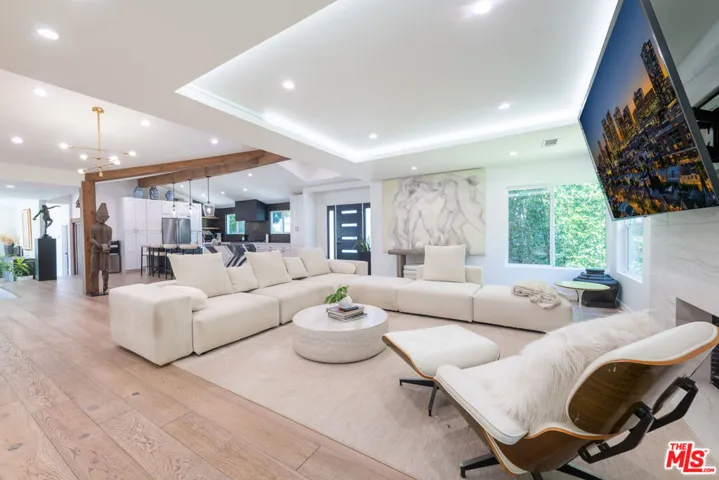 15710 Hartsook Street, Encino, California 91436 — photo 4
