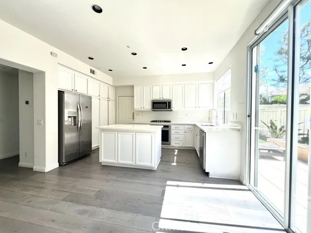 27 Del Sonterra, Irvine, California 92606 — photo 4