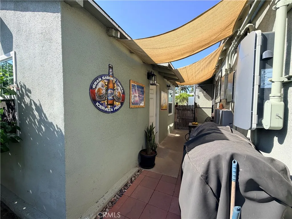 Between Garage and Back of House area