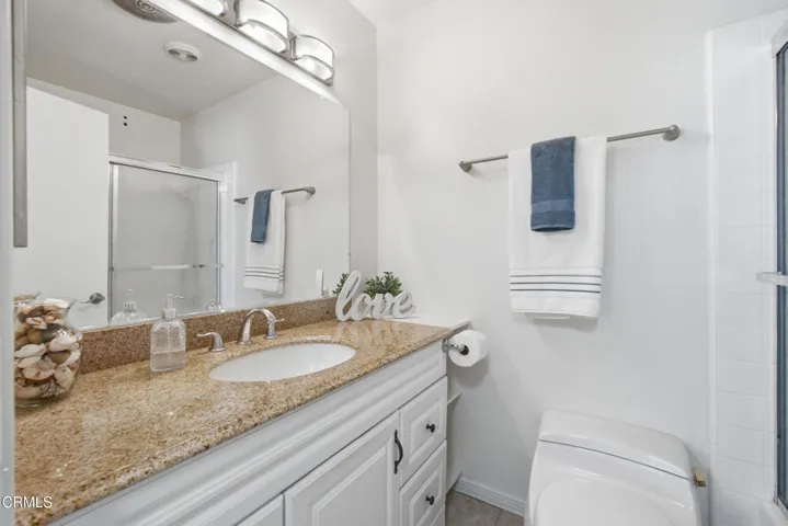 Updated Full Bathroom